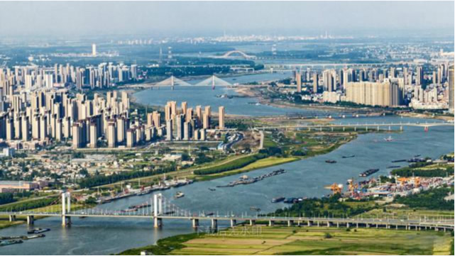 蚌埠珠城的桥亮丽的景.jpg