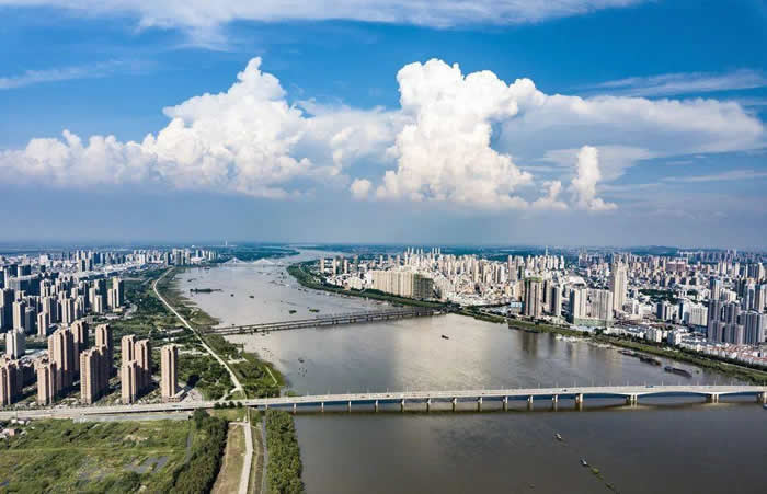 蚌埠市加快建设三地一区两中心.jpg